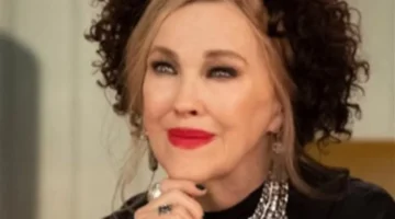 رحيل مفاجئ.. وفاة النجمة العالمية كاثرين أوهارا بعد صراع قصير مع المرض